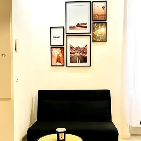 Refait A Neuf Centre Ville Frejus